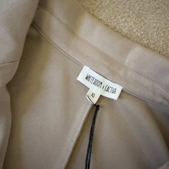 NWT Natasha Lightweight Pocketed Blazer Taupe XS - Picture 4 of 5